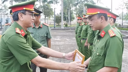 Trà Vinh khen thưởng 10 tập thể có thành tích xuất sắc trong thực hiện Đề án 06