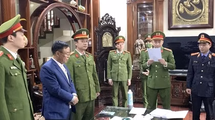 Bắt tạm giam nguyên Phó Chủ tịch UBND tỉnh và nguyên Giám đốc Sở Tài nguyên và môi trường tỉnh Hà Nam