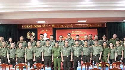 Khai mạc Lớp Bồi dưỡng nghiệp vụ viễn thông và cơ yếu CAND