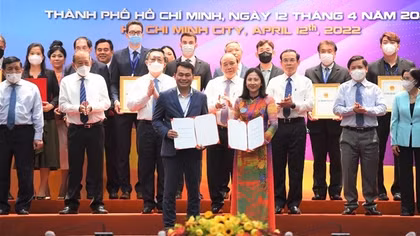 MobiFone tặng 100 căn nhà cho người dân Hóc Môn, Củ Chi