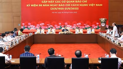 Báo chí không ngừng vươn lên, là cầu nối giữa Đảng, Nhà nước với nhân dân