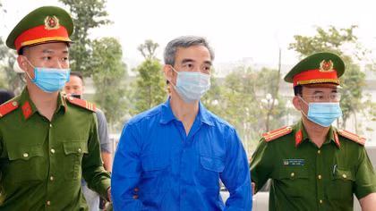 Bị cáo Nguyễn Quang Tuấn nhận trách nhiệm cao nhất khi chỉ định thầu