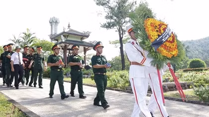 Truy điệu, an táng 16 hài cốt các liệt sĩ đưa từ chiến trường Lào về