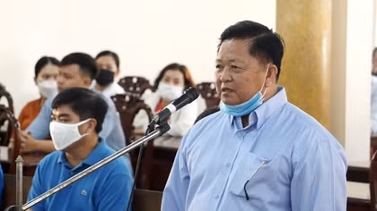 Xét xử vụ lợi dụng chức vụ, quyền hạn cấp sai biển số đẹp để trục lợi ở An Giang