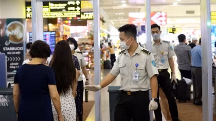 Hàng không Việt cuối năm vẫn loay hoay vượt khó