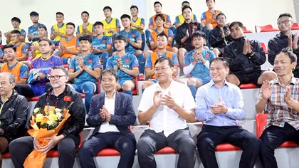 ĐT Việt Nam nhận sự động viên trước Vòng loại 2 World Cup 2026