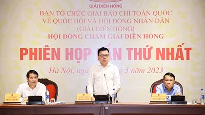 Hơn 3.000 tác phẩm dự thi giải Diên Hồng