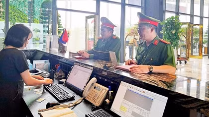 Chuyện "làm sạch" du lịch biển Xuân Thành