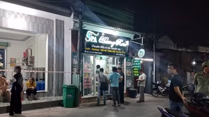 Nữ chủ tiệm spa tử vong tại cửa tiệm với nhiều thương tích trên người