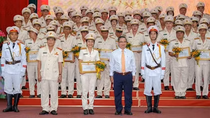 Công an TP Cần Thơ tuyên dương 75 gương điển hình học tập, làm theo Sáu điều Bác Hồ dạy