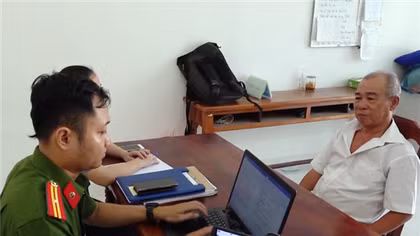 Bắt tạm giam đối tượng lợi dụng quyền tự do để xuyên tạc sự thật