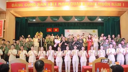Đẩy mạnh phong trào thi đua học tập, làm theo lời Bác