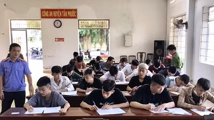 Ngăn chặn tội phạm ở vùng sông nước miền Tây