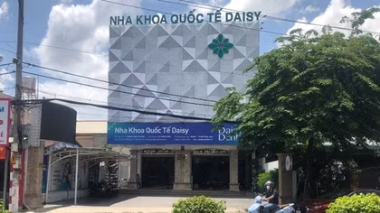 Phòng khám bị phạt 137,5 triệu đồng vì tự tiện lấy tủy 15 cái răng