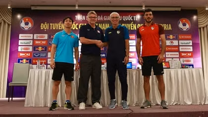 HLV Troussier: ĐT Việt Nam cần vươn ra khỏi Đông Nam Á