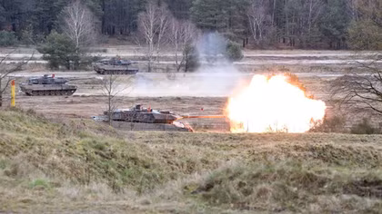 18 xe tăng Leopard 2 của Đức cập bến Ukraine