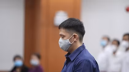 Y án sơ thẩm người cha trong vụ hành hạ bé gái 8 tuổi