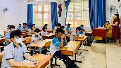 Dừng tuyển sinh lớp 10 không chuyên tại 2 trường ở TP Hồ Chí Minh