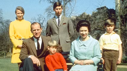 Cuộc đời Nữ hoàng Anh Elizabeth II qua những bức ảnh hiếm