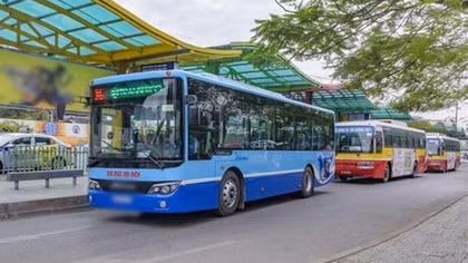 Làm gì để xe buýt thực sự là lựa chọn của người dân?