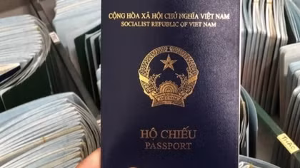 Vì sao Đức tạm thời chưa công nhận mẫu hộ chiếu mới của Việt Nam?