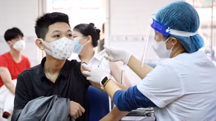 Đề xuất mua 21,9 triệu liều vaccine cho trẻ em