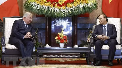 Chủ tịch nước tiếp Chủ tịch Thượng viện Pháp Gérard Larcher