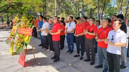 Hành trình về miền Trung dâng hương tưởng nhớ các Anh hùng liệt sĩ