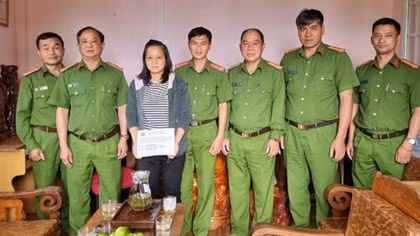 Công an Lâm Đồng thăm hỏi cán bộ, chiến sĩ có hoàn cảnh khó khăn