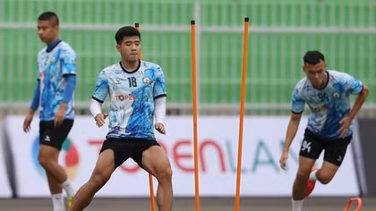 Tìm trung phong giữa “sa mạc” V.League
