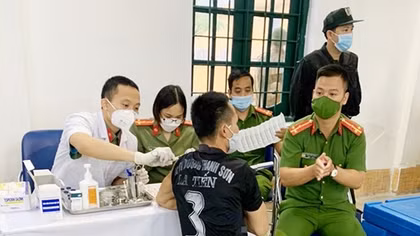 Chuyện những người đón Tết ở bệnh viện