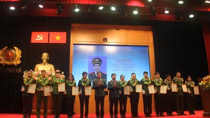 Tuyên dương học viên tốt nghiệp xuất sắc, tiểu biểu trong CAND năm 2022