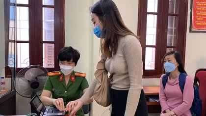 Đếm lùi thời gian bỏ sổ tạm trú, sổ hộ khẩu giấy: Sẵn sàng cho thời điểm lịch sử