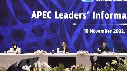 Chủ tịch nước dự đối thoại giữa các Nhà lãnh đạo APEC với khách mời