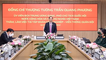 Phó Chủ tịch Quốc hội thăm và làm việc với Viettel