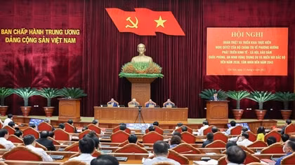 Phát triển vùng toàn diện cả về kinh tế, văn hóa, xã hội gắn với bảo đảm quốc phòng, an ninh