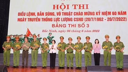 700 CBCS tham gia Hội thi Điều lệnh, bắn súng, võ thuật