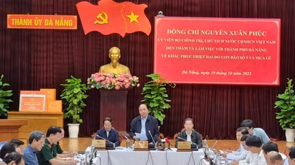 Khẩn trương khắc phục hậu quả mưa lũ, hỗ trợ nhân dân sớm ổn định cuộc sống