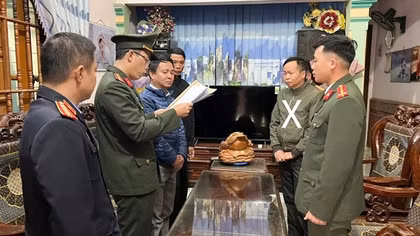 Nhân viên Phòng kế hoạch tự ý thu tiền chuyển đối đất nông nghiệp
