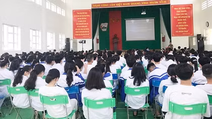 Tuyên truyền phòng, chống tội phạm công nghệ cao trong trường học