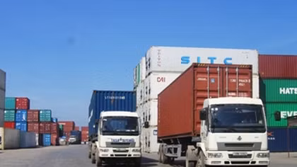 Giá xăng dầu tăng cao, các hỗ trợ vừa qua là chưa đủ