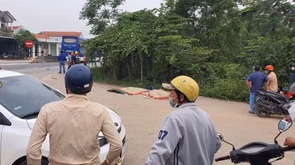 Ô tô tông xe máy, 2 người tử vong tại chỗ