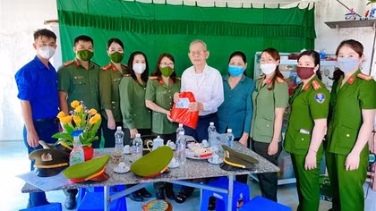 Phụ nữ, thanh niên Công an tỉnh Phú Yên tổ chức nhiều hoạt động hỗ trợ người nghèo