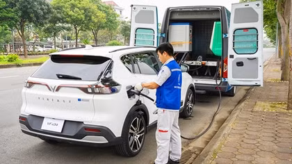 VinFast triển khai Dịch vụ cứu hộ pin ô tô điện 24/7