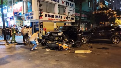 Tạm giữ tài xế liên quan vụ tai nạn liên hoàn ở Hà Nội