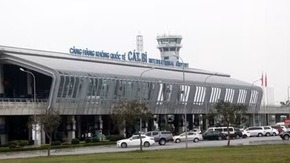 Xử lý trách nhiệm nhân viên không lưu làm việc riêng khiến phi công mất liên lạc