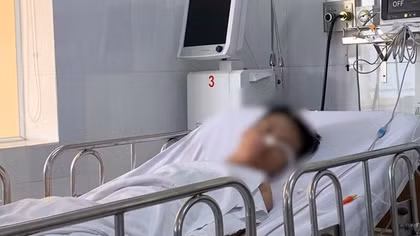 Uống rượu không rõ nguồn gốc, 2 sinh viên tử vong