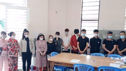 13 nam, nữ tụ tập “mở tiệc” ma túy trong căn nhà cho thuê