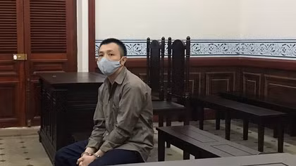 Phóng hỏa đốt nhà người thân vì "giàu hơn mình"
