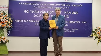 Giao lưu văn học Việt - Hàn: Thêm một cánh cửa mở ra thế giới